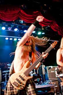 70.000 Tons of Metal