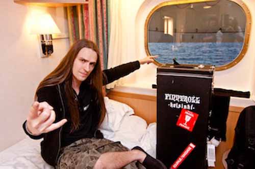 70.000 Tons of Metal