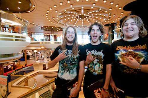 70.000 Tons of Metal