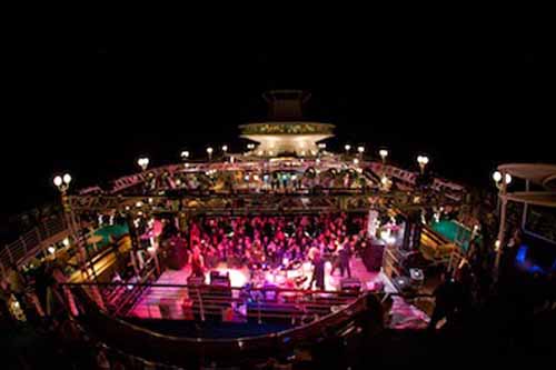 70.000 Tons of Metal