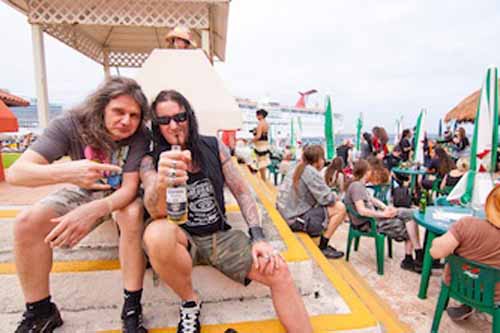 70.000 Tons of Metal