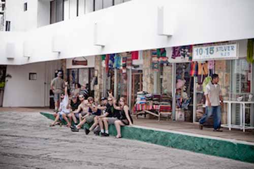 70.000 Tons of Metal