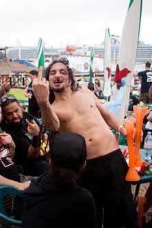 70.000 Tons of Metal