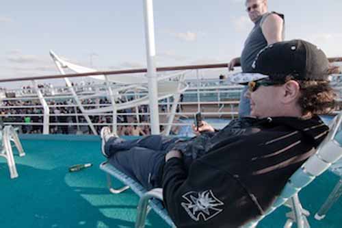 70.000 Tons of Metal