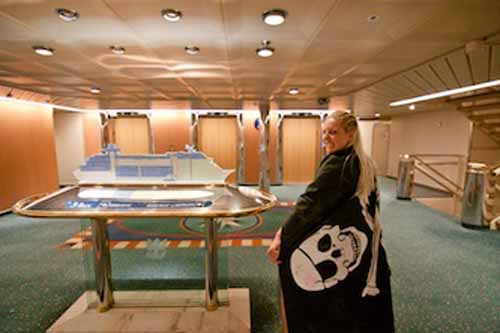 70.000 Tons of Metal