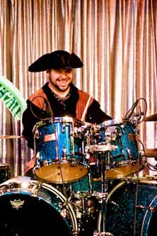 70.000 Tons of Metal