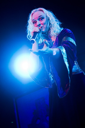 Leaves Eyes live, 13.05.2011 Hamburg, Grosse Freiheit 36