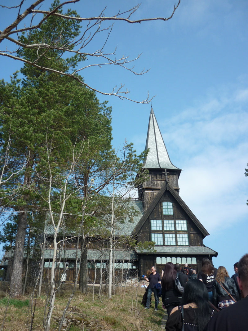 Black Metal Sightseeing: Holmenkollen Kapell, am 23.08.1992 angezündet, 1996 wieder aufgebaut