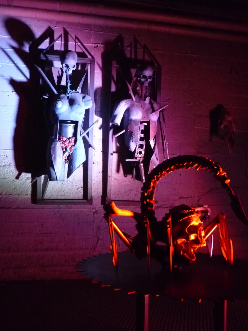 Black Metal Sightseeing: Kunst im Space Bunker