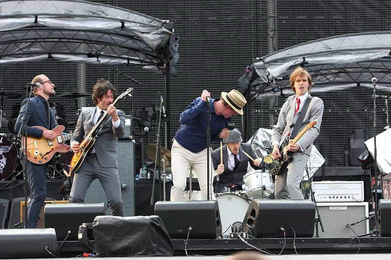 The Breakers, live, 12.06.2011 München, Olympiastadion