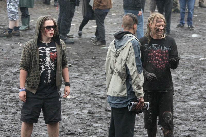 Death Feast Open Air 2011: Fans, Matsch, Nonsense