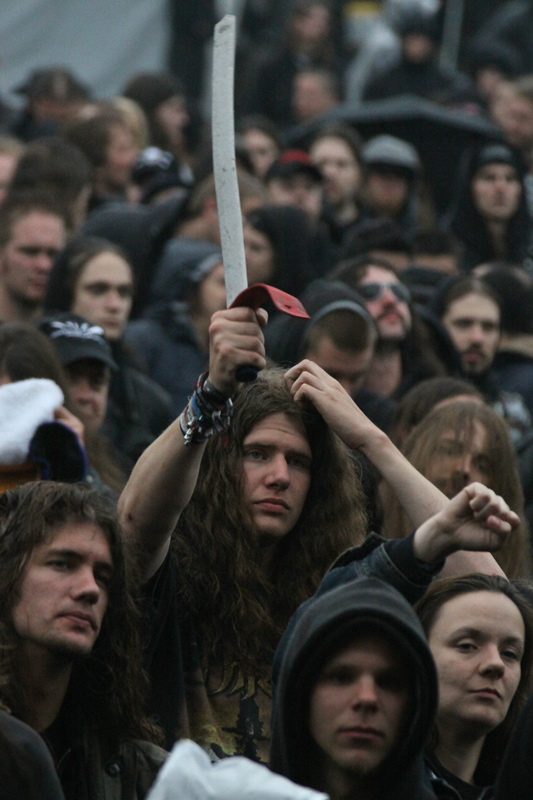 Death Feast Open Air 2011: Fans, Matsch, Nonsense