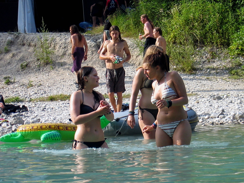 Glückliche Fans beim Metalcamp 2011, Tolmin, Slowenien