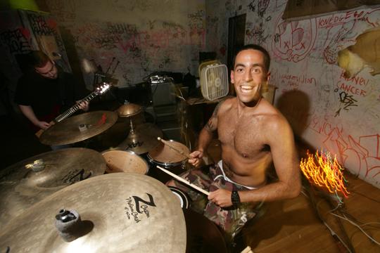 Cipher-Schlagzeuger Danny Bobis