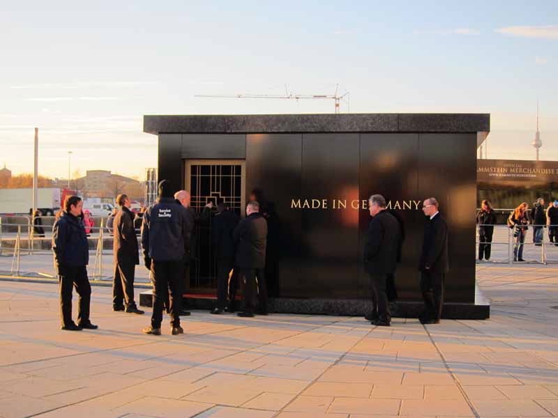 Rammstein errichten sich ihr Mausoleum, Berlin, 25.11.2011