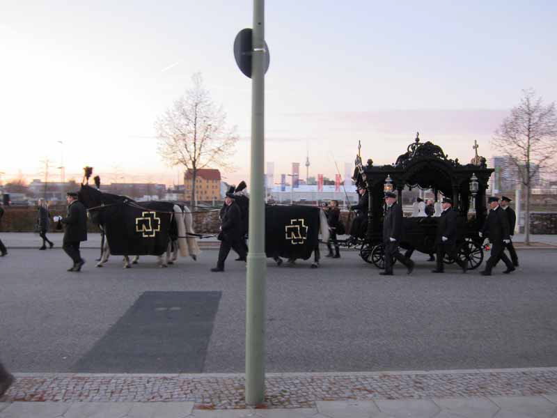 Rammstein errichten sich ihr Mausoleum, Berlin, 25.11.2011