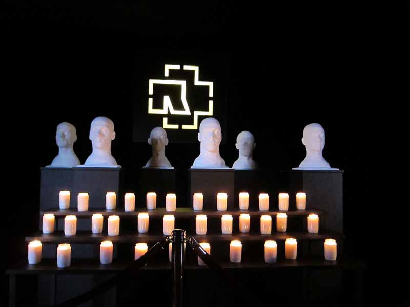 Rammstein errichten sich ihr Mausoleum, Berlin, 25.11.2011
