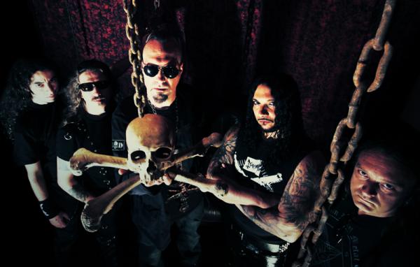 Mayhem, Promo Bild