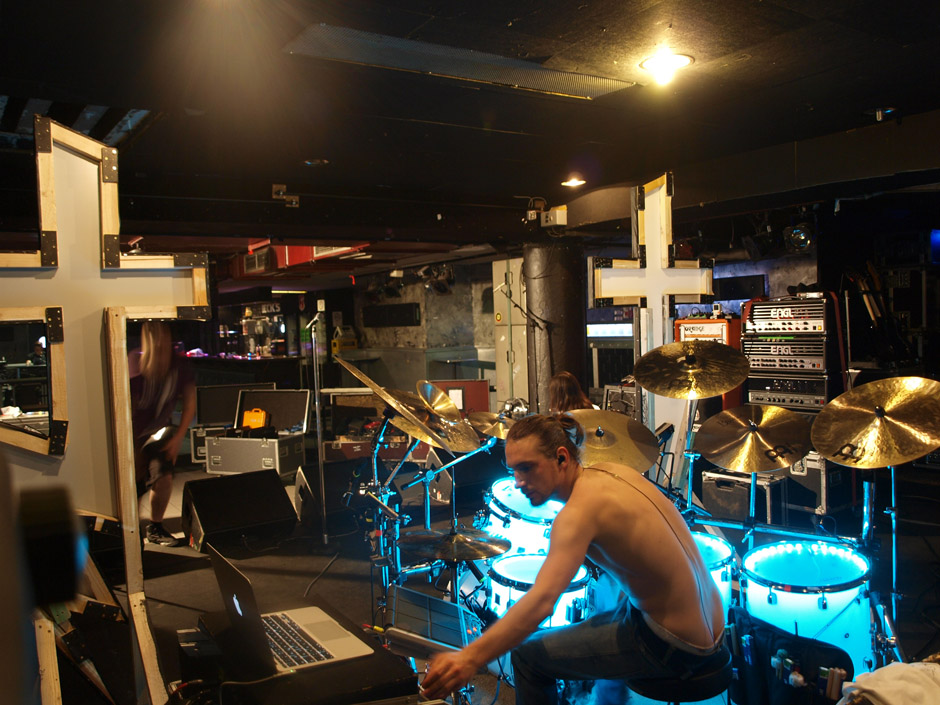 Callejon Backstage auf der Tour im Juni 2012