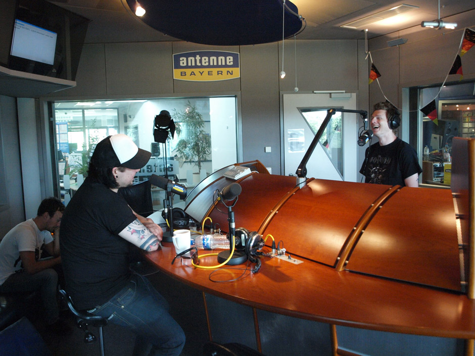 Callejon Backstage auf der Tour im Juni 2012