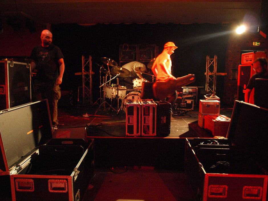 Callejon Backstage auf der Tour im Juni 2012