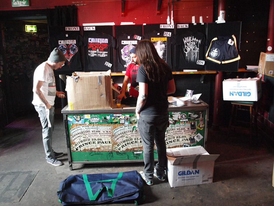 Callejon Backstage auf der Tour im Juni 2012