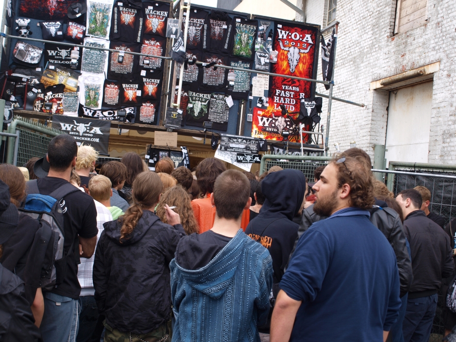 Wacken Open Air 2012: Das Dorf am Dienstag