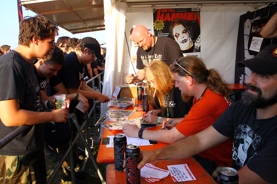 Summer Breeze 2012: Spaß und Autogrammstunden am MH-Stand
