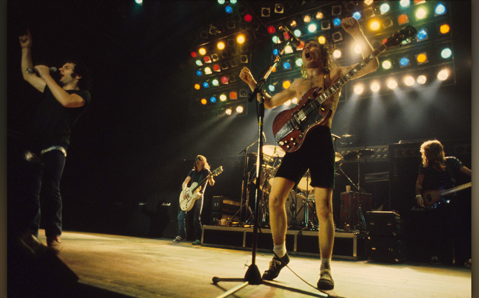 AC/DC 1980s
© MICHAEL PUTLAND / RETNAUK
CREDIT ALL  USES