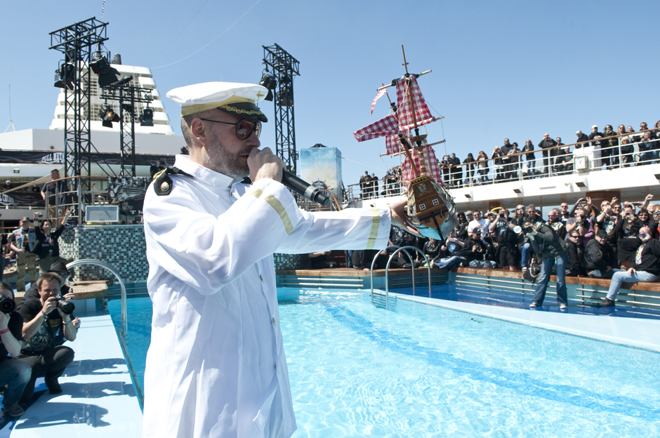 Mambo Kurt live, Full Metal Cruise 2013