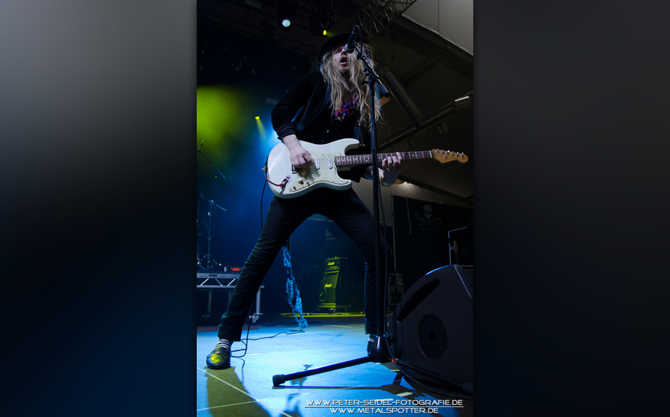 H.E.A.T. beim HiRock Festival 2013