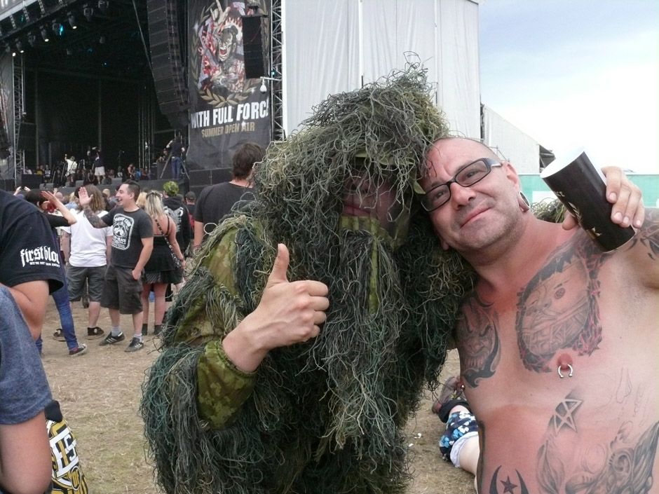 Fans und Atmo, With Full Force 2013
Jan Ostendorf 
Sehr angenehmes Festival, mit vielen netten Menschen. Absolutes Highlight war Down, habe selten so herrlich über eine Band gelacht . Nächstes Jahr möchte ich wieder hin.