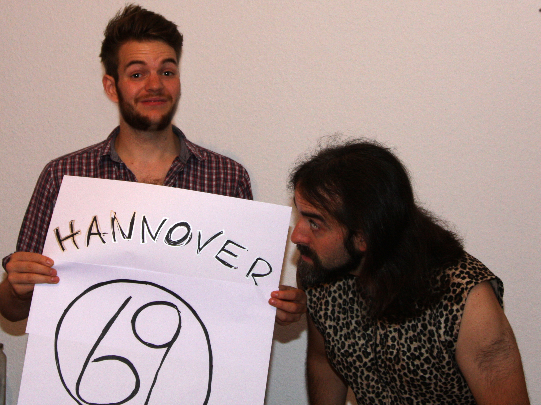 Excrementory Grindfuckers
Welcher ist dein Lieblingsverein und seit wann bist du Fan?
Mike: Natürlich Hannover 96.  Aber ...