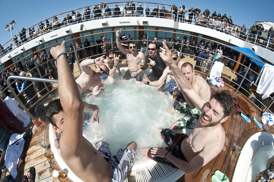 Full Metal Cruise 2013, Atmo