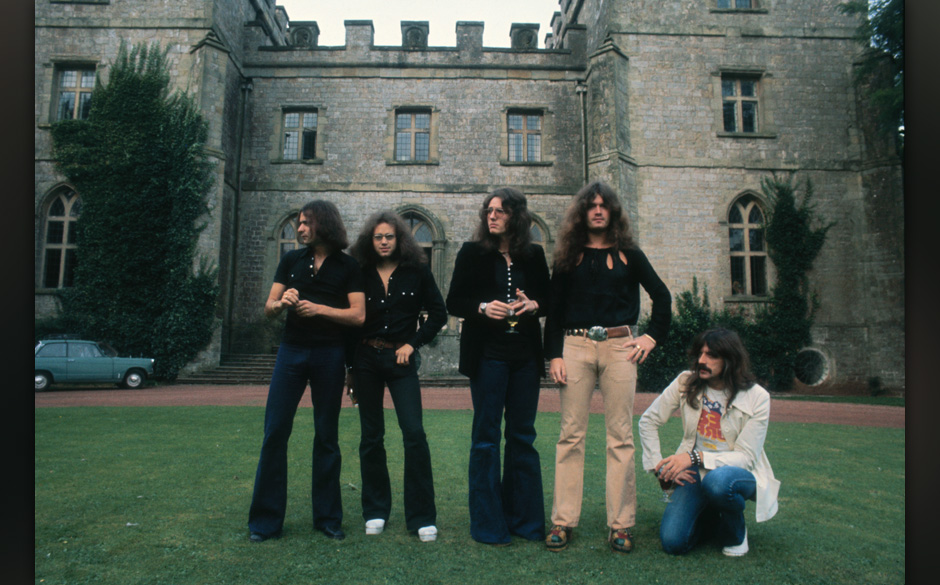 British heavy metal band Deep Purple, circa 1970. The band includes guitarist Ritchie Blackmore, drummer Ian Paice, singer Da