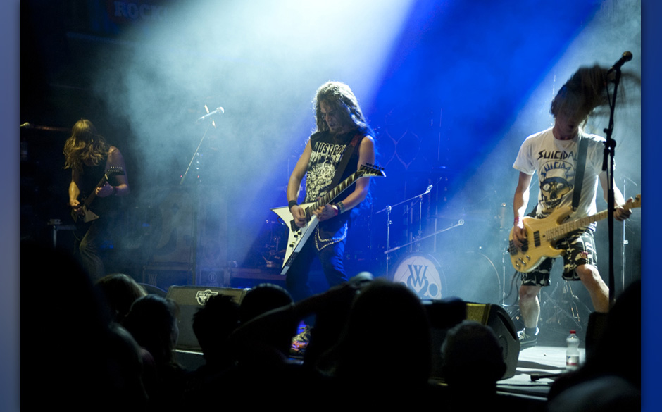 Volle Thrash-Power auf der Bühne: Dust Bolt.