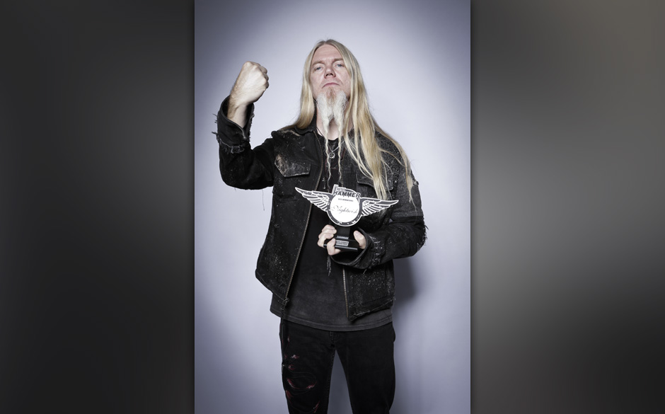 Marco Hietala von Nightwish nahm für seine Band den Preis als beste internationale Band entgegen.