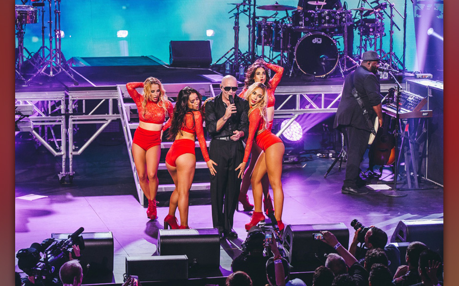 iTunes Festival_SXSW_Pitbull_3.jpg.jpeg.jpg