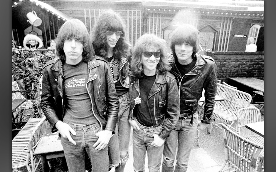 Johnny Ramone (guitar), Joey Ramone (vocals), Tommy Ramone (drums), Dee Dee Ramone (bass)