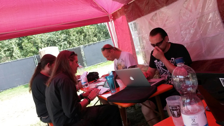 Die METAL HAMMER-Redaktion am Wacken Open Air 2014