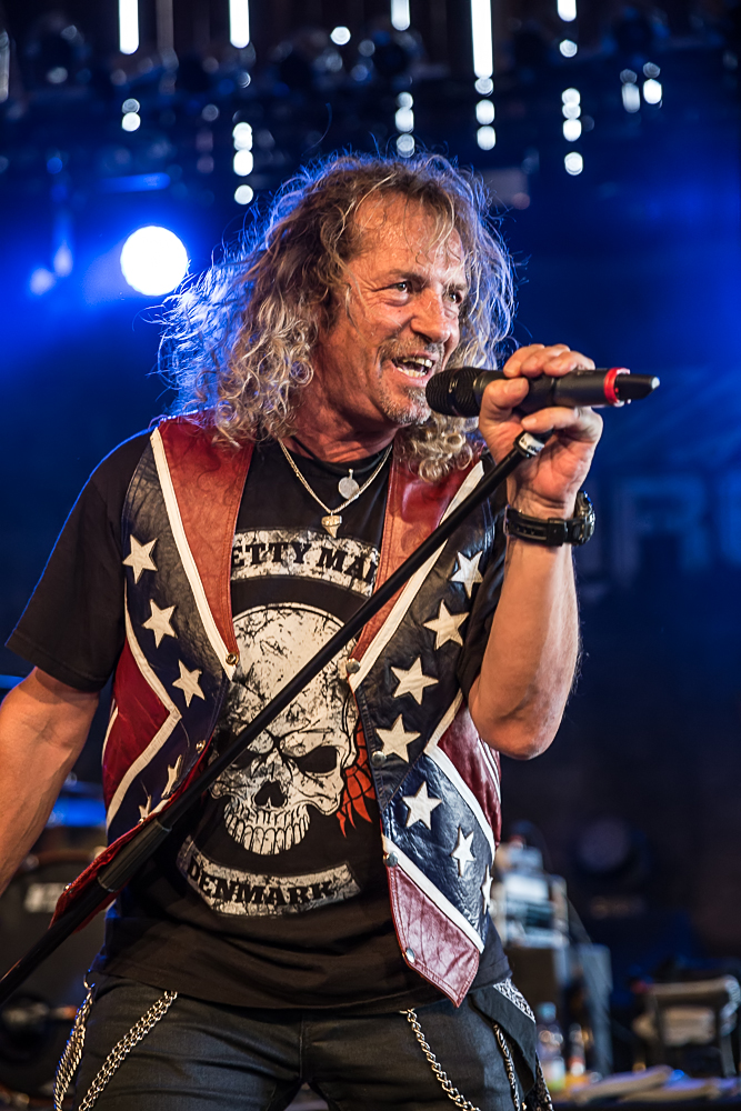 Bonfire - Pyras Classic Rock 2014 - 9-8-2014_0014.jpg