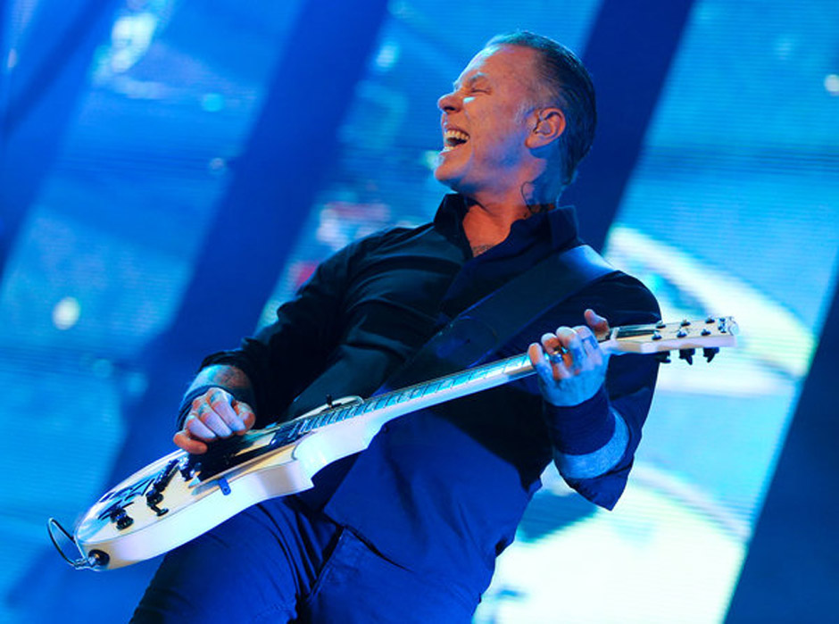 James Hetfield, S‰nger der Band Metallica steht am 04.06.2014 in Hamburg auf der B¸hne der Imtech-Arena. Die US-Band Me...