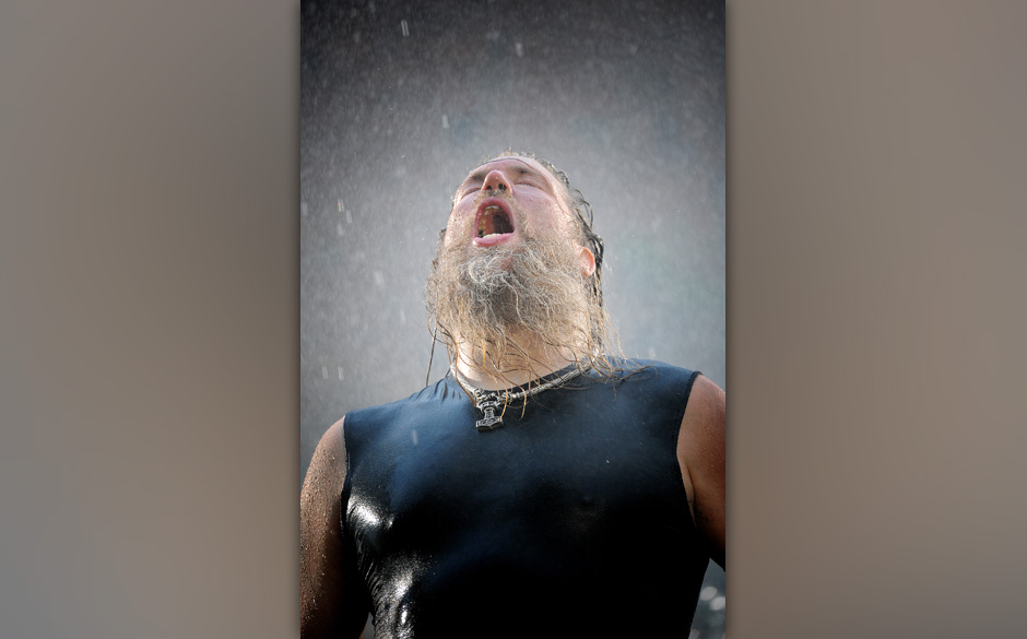 Beim Videodreh zu Amon Amarths ‘Deceiver Of The Gods’