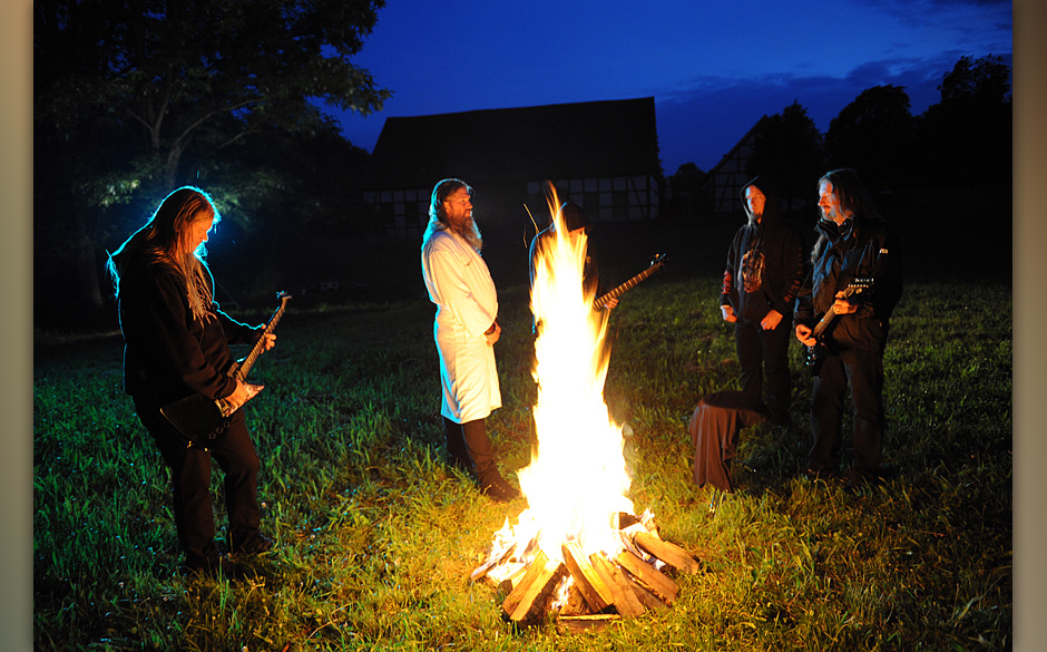 Beim Videodreh zu Amon Amarths ‘Deceiver Of The Gods’