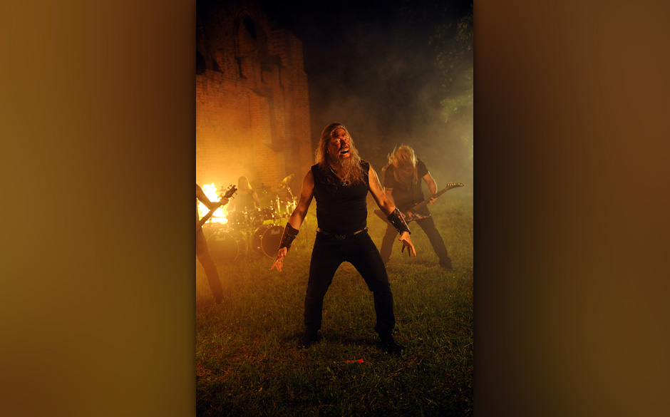 Beim Videodreh zu Amon Amarths ‘Deceiver Of The Gods’