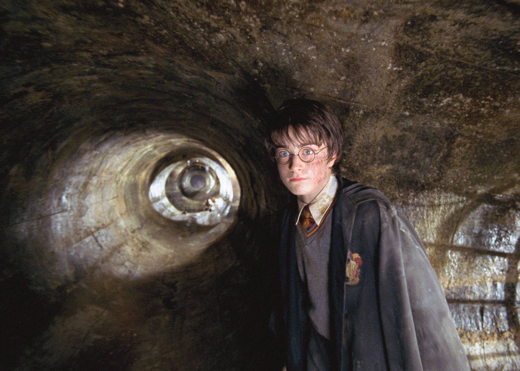 Quality: Original.

Film Title: Harry Potter And The Chamber Of Secrets. Caption: DANIEL RADCLIFFE as Harry Potter in a sce