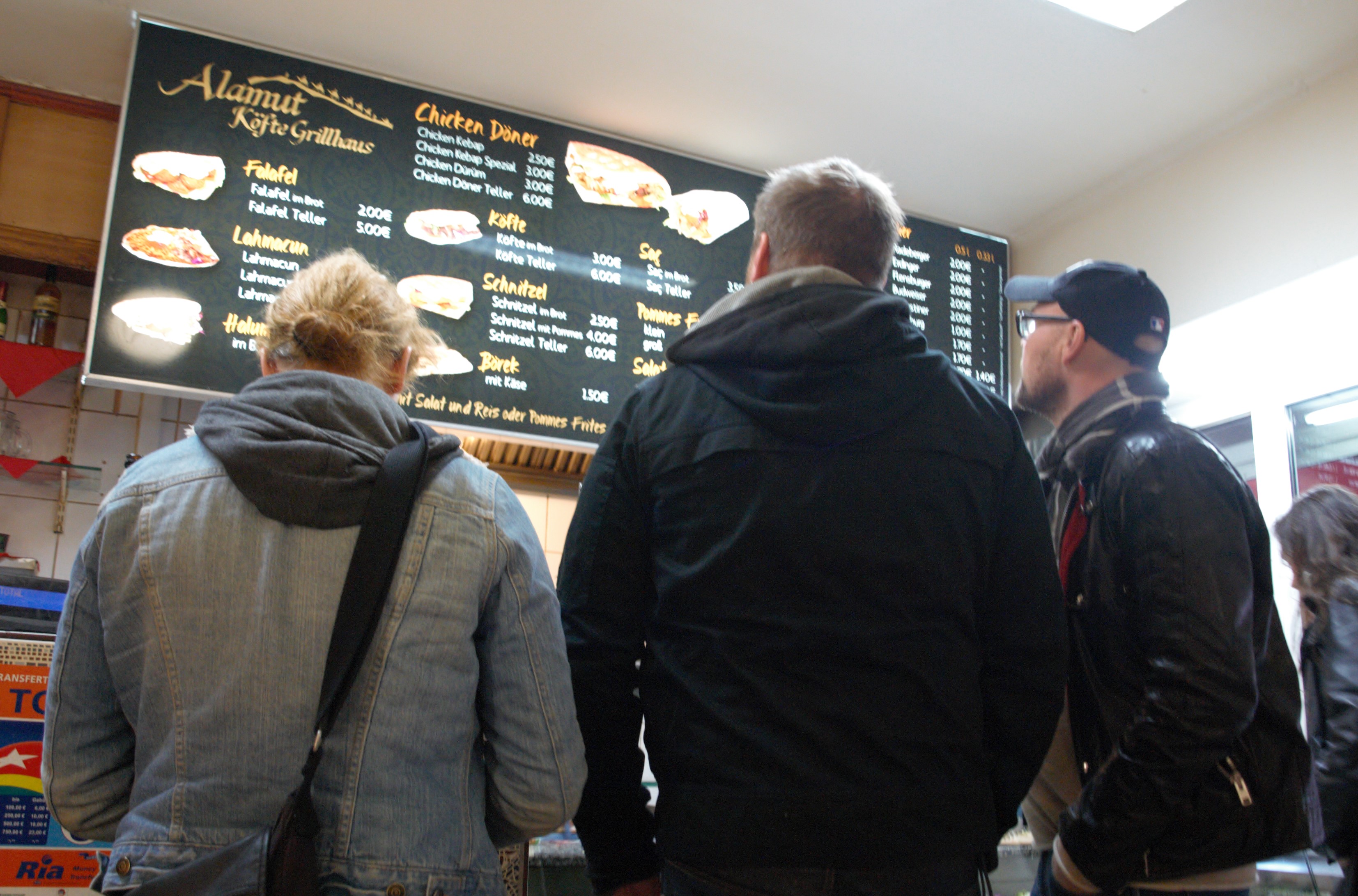 Erste Anlaufstelle in Berlin: der Döner-Imbiss an der Ecke Wiener Str. / Ohlauer Str.