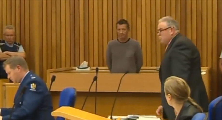 AC-DCs Phil Rudd vor Gericht (1).jpg