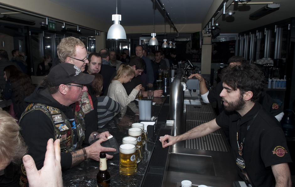 AC/DC-Releaseparty zu ROCK OR BUST, 27.11., Hamburg: Hardrock Cafe