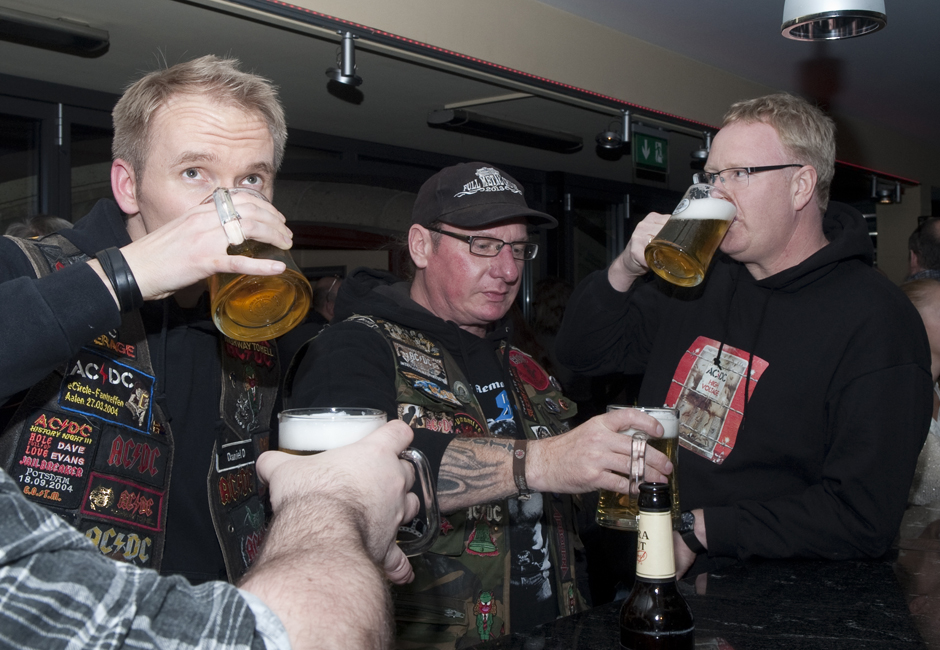 AC/DC-Releaseparty zu ROCK OR BUST, 27.11., Hamburg: Hardrock Cafe